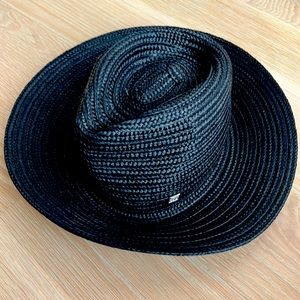TOTEME panama hat with braided viscose and a silver metal monogram placket